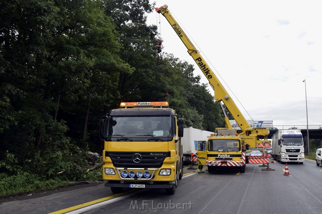 Schwerer VU A 3 Rich Oberhausen Hoehe AK Leverkusen P505.JPG - Miklos Laubert